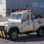 Vehicle tot terreny (4x4) amb pales per a rescats. Especialitat en pàrquings i muntanya