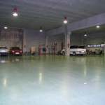 Zona de pupil.latge interior de 500 m2 amb capacitat aproximada per 40 vehicles